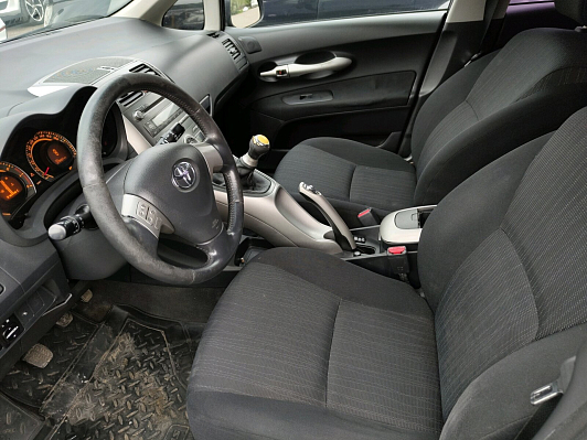 Toyota Auris, 2007 года, пробег 280000 км