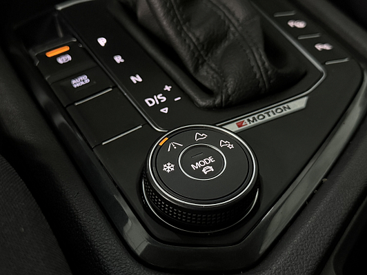 Volkswagen Tiguan, 2018 года, пробег 119000 км