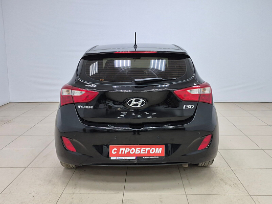Hyundai i30 Classic, 2012 года, пробег 252075 км
