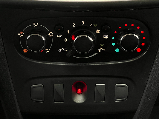 Renault Logan, 2021 года, пробег 42000 км