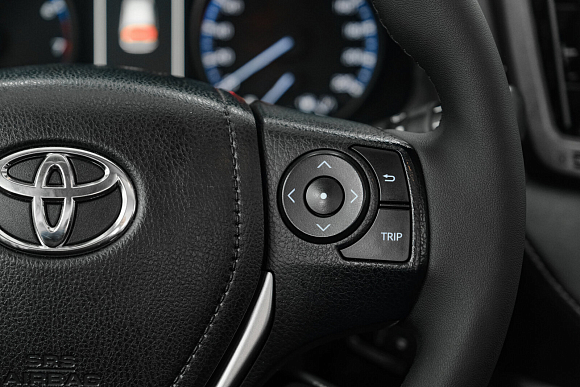 Toyota RAV4, 2017 года, пробег 187660 км