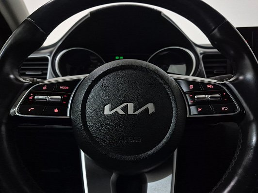 Kia Ceed Luxe, 2023 года, пробег 146300 км