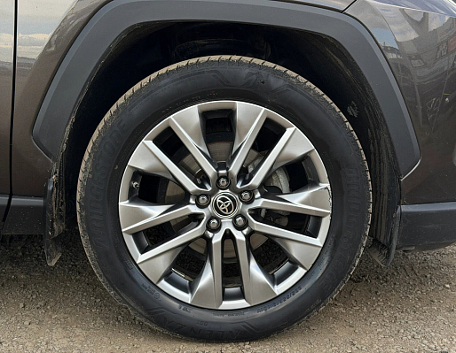 Toyota RAV4 Престиж Safety, 2021 года, пробег 102000 км