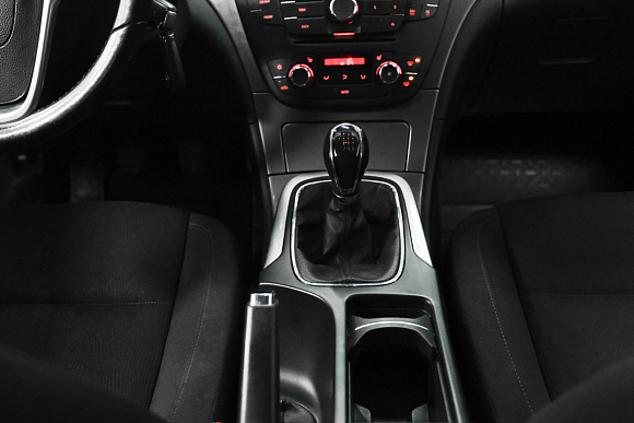 Opel Insignia Elegance, 2013 года, пробег 172000 км