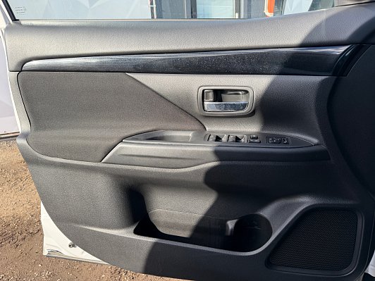 Mitsubishi Outlander Intense+, 2021 года, пробег 163500 км