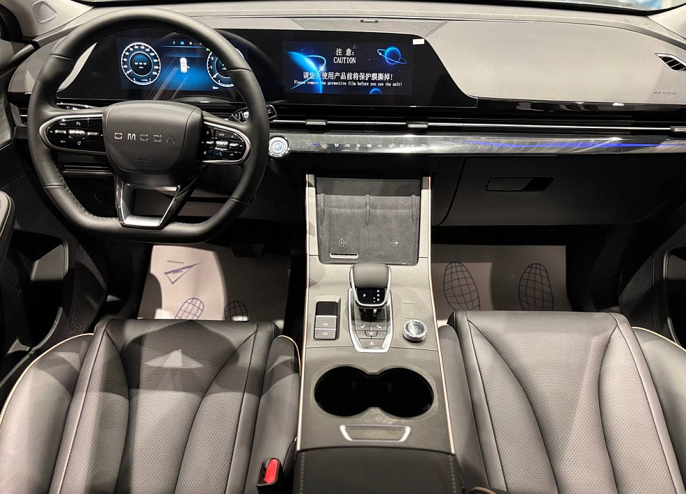 Omoda C5 Ultimate, серебряный