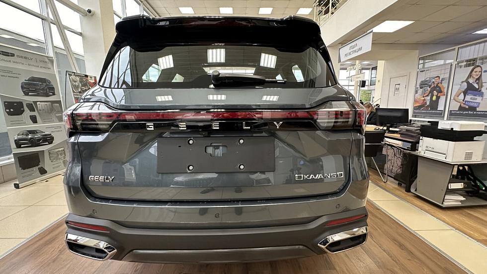 Geely Okavango Флагман, серый