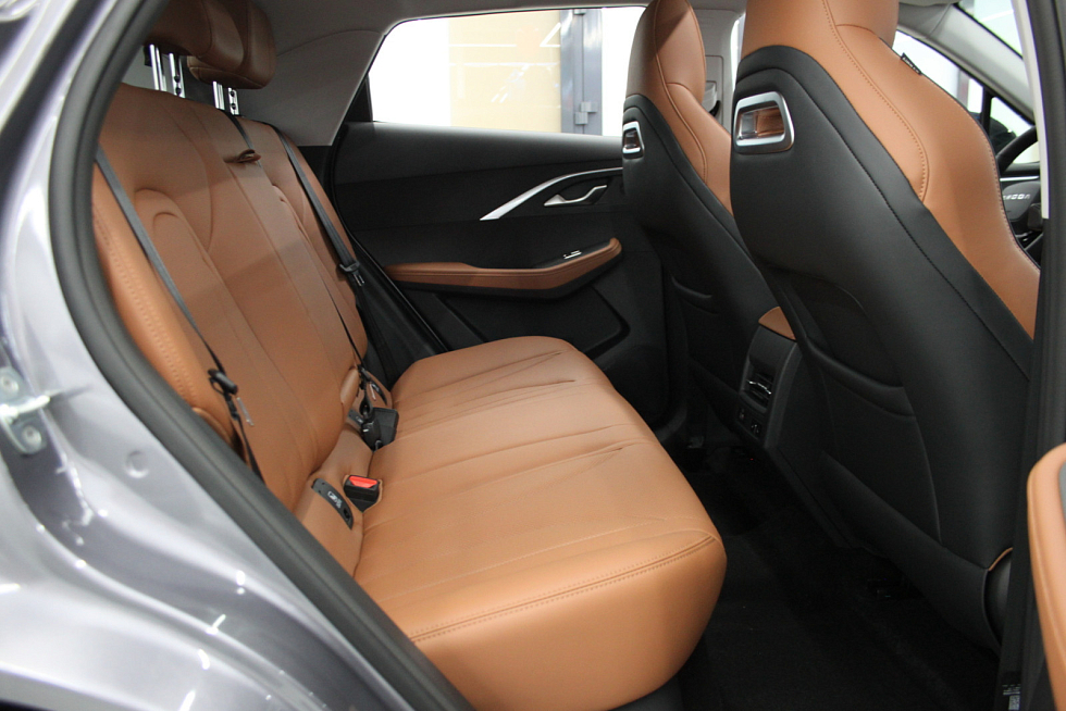 Omoda C5 Актив, серый