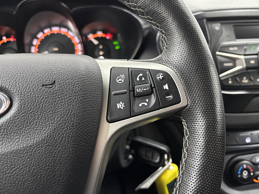 Lada (ВАЗ) Vesta Comfort, 2021 года, пробег 63000 км