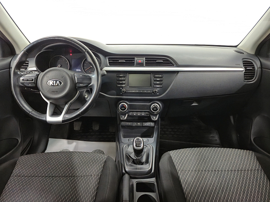 Kia Rio Luxe, 2017 года, пробег 50000 км