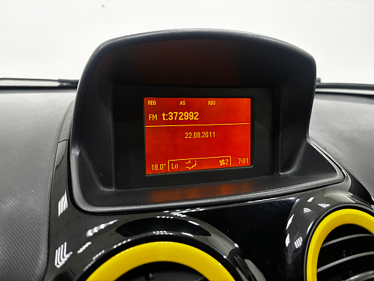 Opel Corsa Color Edition, 2011 года, пробег 93302 км