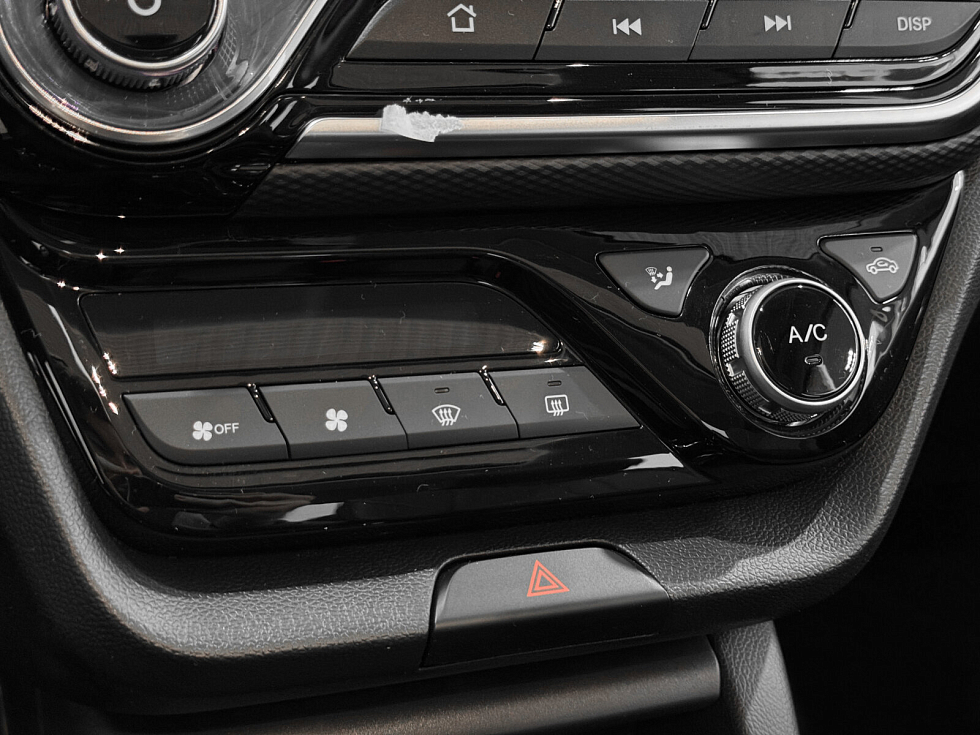 Changan Alsvin Luxe, красный