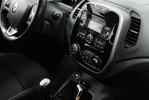 Renault Kaptur Drive, 2019 года, пробег 139000 км