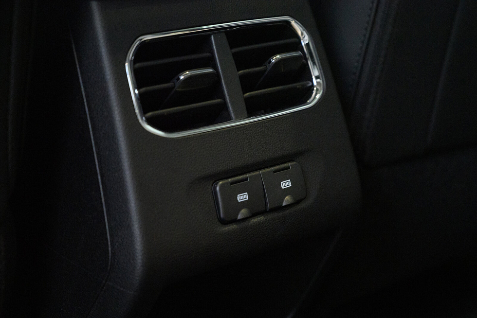 Haval Jolion Техно+, красный