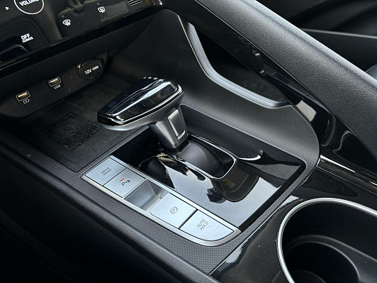 Hyundai Elantra Premium Edition, 2023 года, пробег 32895 км