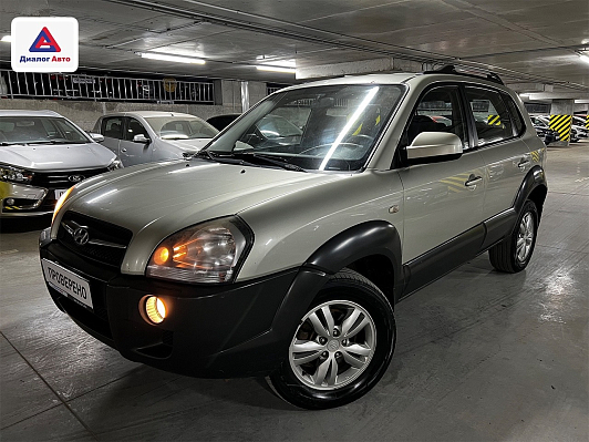 Hyundai Tucson, 2008 года, пробег 302000 км