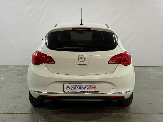 Opel Astra, 2013 года, пробег 222890 км