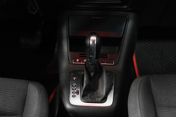 Volkswagen Tiguan Sochi Edition, 2013 года, пробег 212828 км