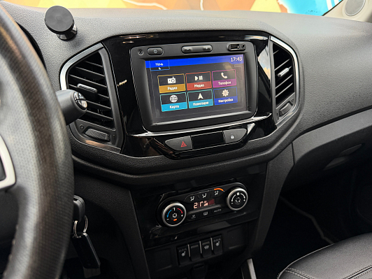 Lada (ВАЗ) XRAY Luxe Prestige, 2019 года, пробег 148000 км