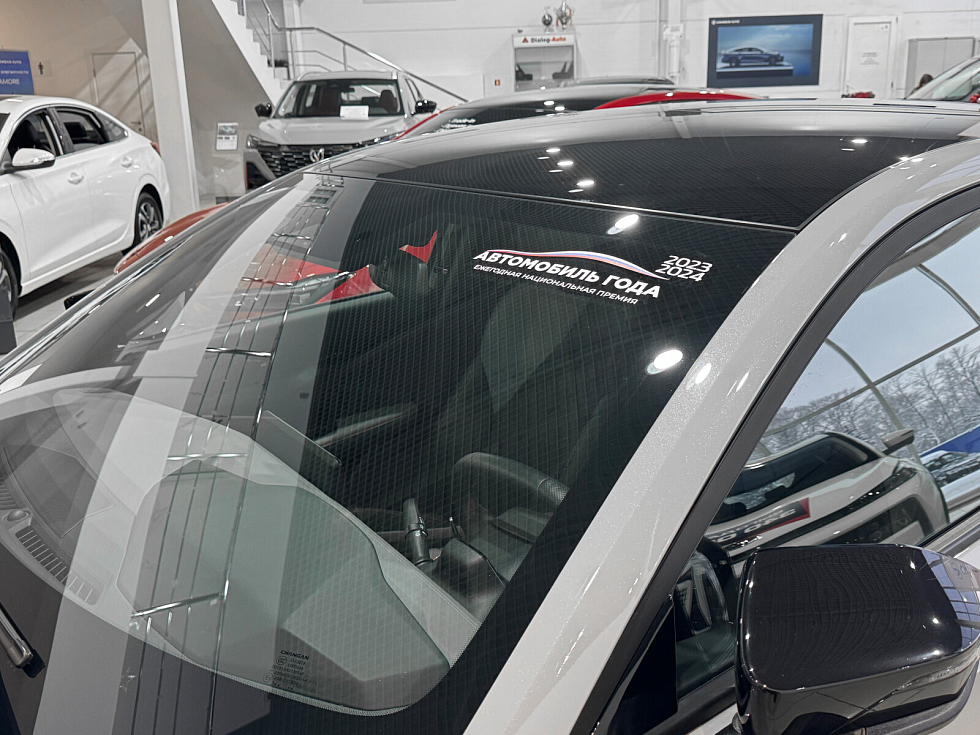 Changan UNI-V LX, серебряный