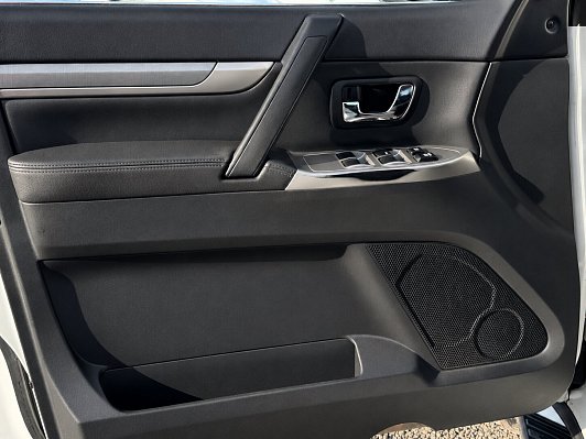 Mitsubishi Pajero Instyle, 2014 года, пробег 282420 км