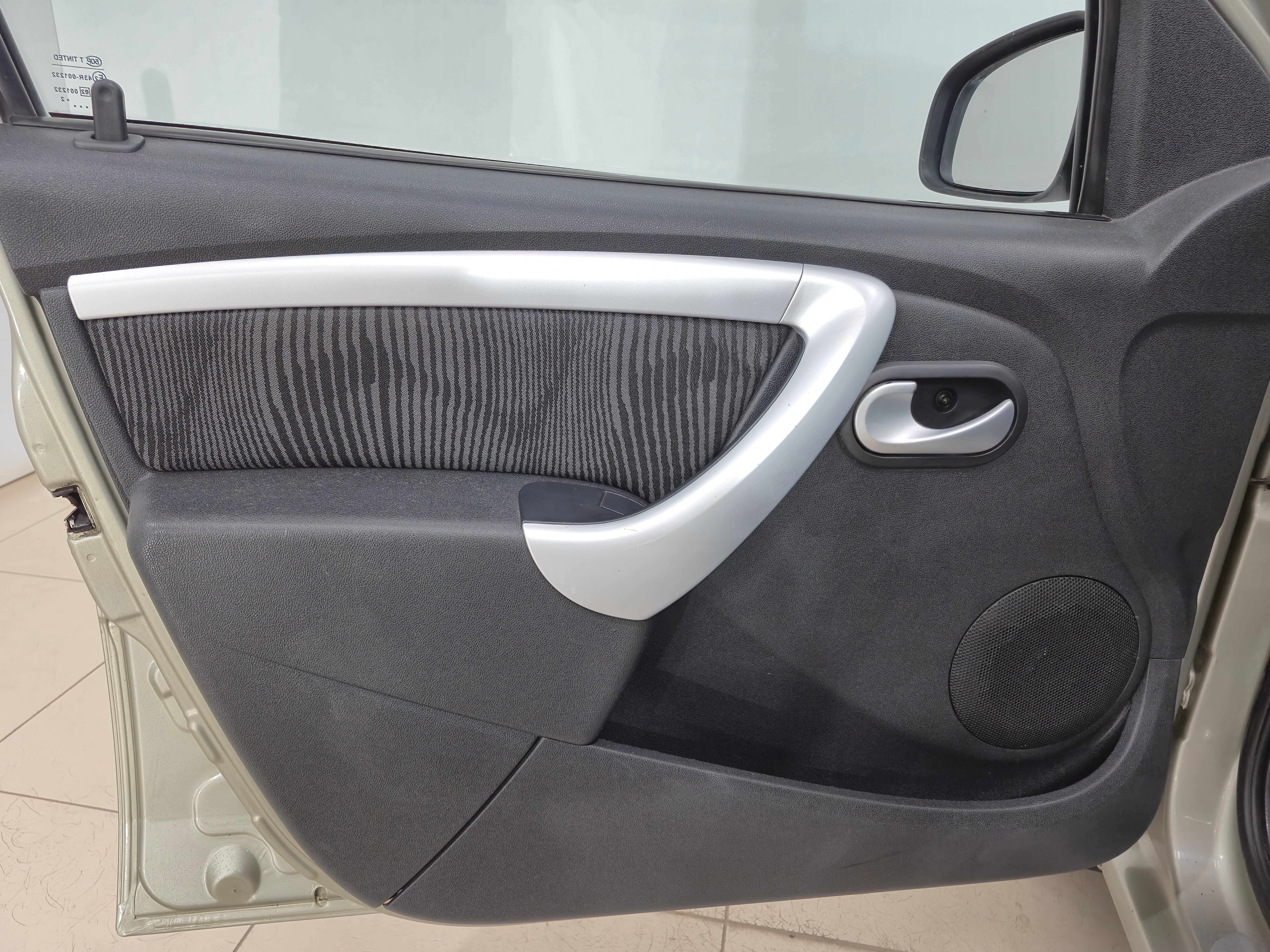 Renault Logan Prestige, 2012 года, пробег 206698 км