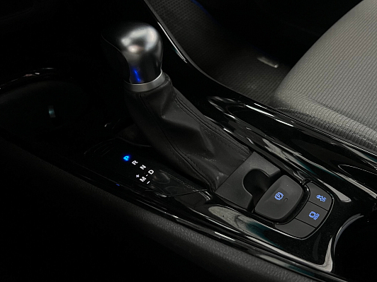 Toyota C-HR Hot, 2019 года, пробег 82972 км