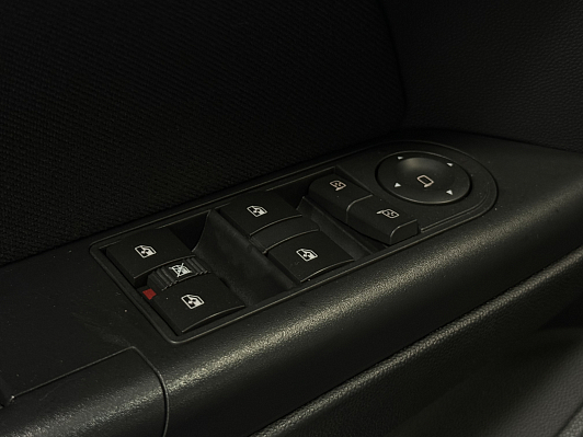 Opel Astra, 2011 года, пробег 245000 км