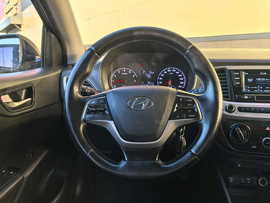 Hyundai Solaris Comfort, 2018 года, пробег 130000 км