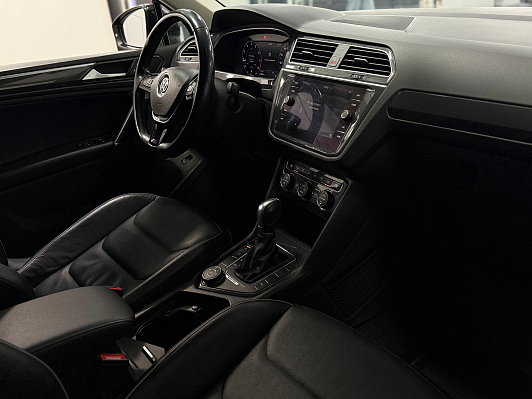 Volkswagen Tiguan Sportline, 2018 года, пробег 97000 км