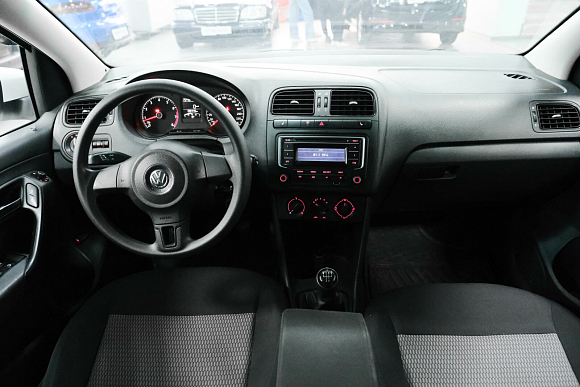 Volkswagen Polo Comfortline, 2015 года, пробег 199000 км