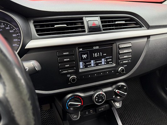 Kia Rio Comfort, 2018 года, пробег 100975 км