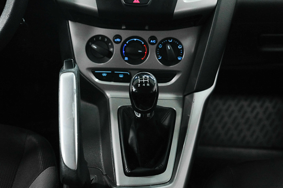 Ford Focus, 2013 года, пробег 194715 км