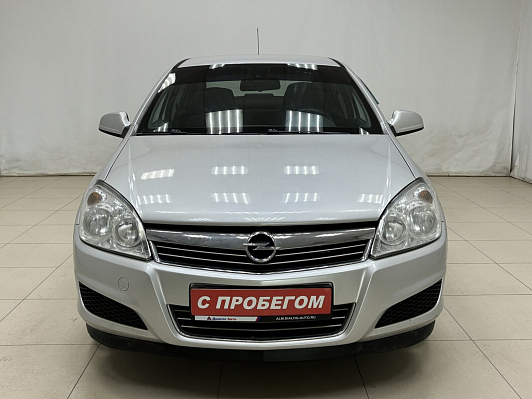 Opel Astra, 2013 года, пробег 138000 км