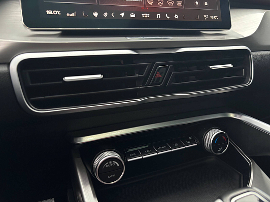 Geely Coolray Flagship, 2021 года, пробег 140055 км