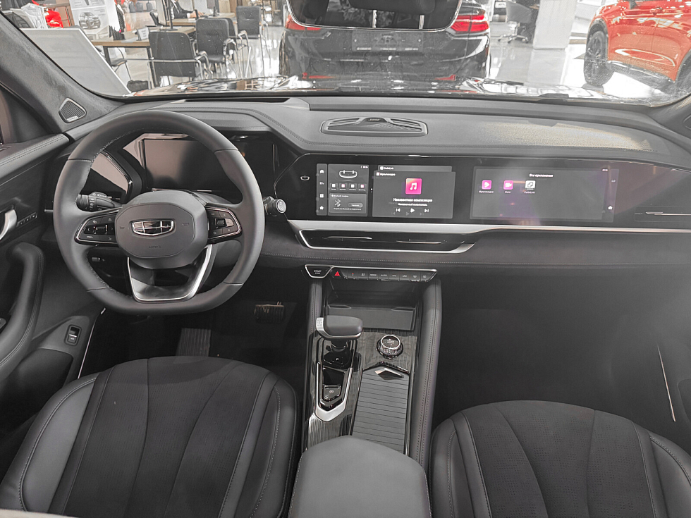 Geely Monjaro Люкс (2023-2025), черный