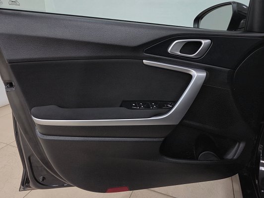 Kia Ceed Luxe, 2023 года, пробег 146300 км