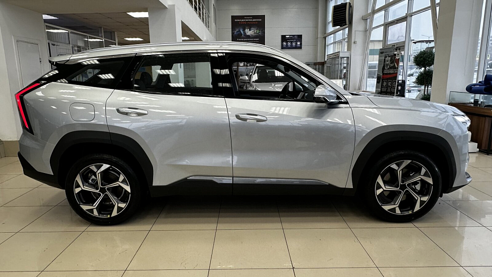 Geely Atlas Флагман, серебряный