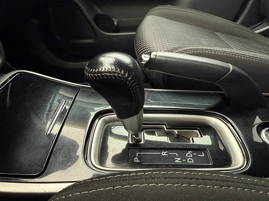 Mitsubishi Outlander Intense, 2018 года, пробег 172000 км
