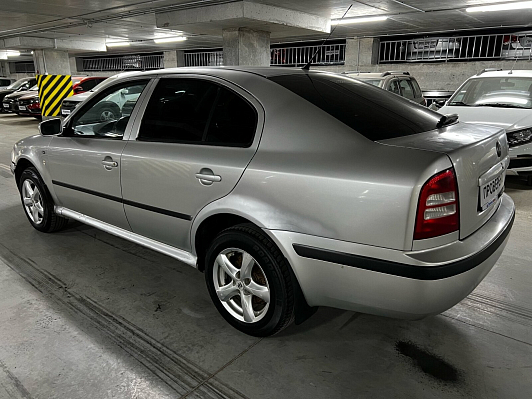 Skoda Octavia, 2004 года, пробег 326660 км