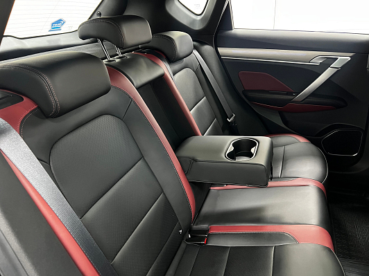 Geely Coolray Flagship, 2023 года, пробег 28000 км