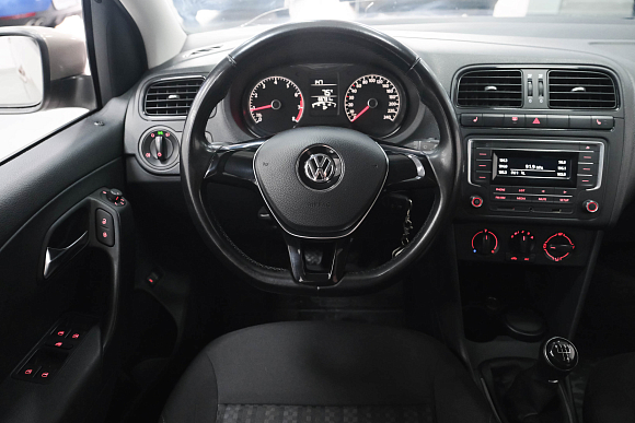 Volkswagen Polo Trendline, 2017 года, пробег 67000 км