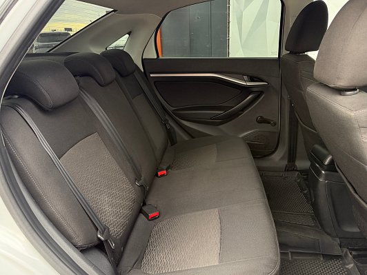 Lada (ВАЗ) Vesta Comfort, 2017 года, пробег 119000 км