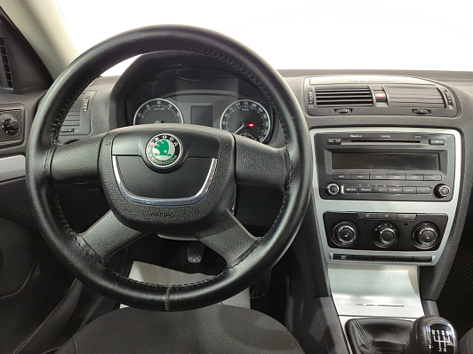 Skoda Octavia Ambition, 2010 года, пробег 291734 км