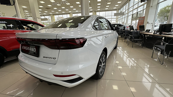 Geely Emgrand Flagship (KZ), белый