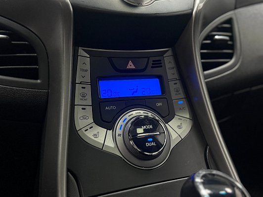 Hyundai Avante, 2013 года, пробег 199767 км