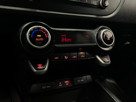 Kia Rio, 2017 года, пробег 127930 км