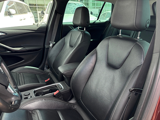 Opel Astra, 2018 года, пробег 190400 км