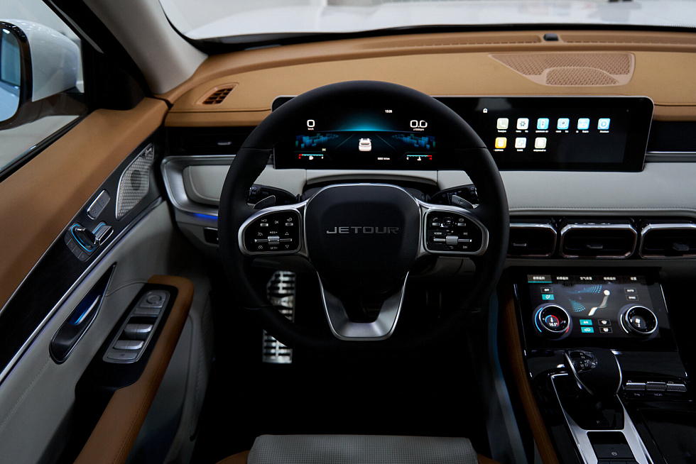 JETOUR X70 PLUS Luxury, белый