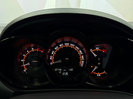 Lada (ВАЗ) Vesta Comfort, 2019 года, пробег 137000 км